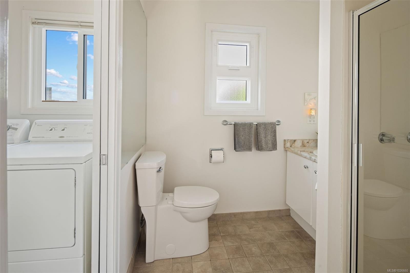 4059 Cavallin Crt, Saanich, BC