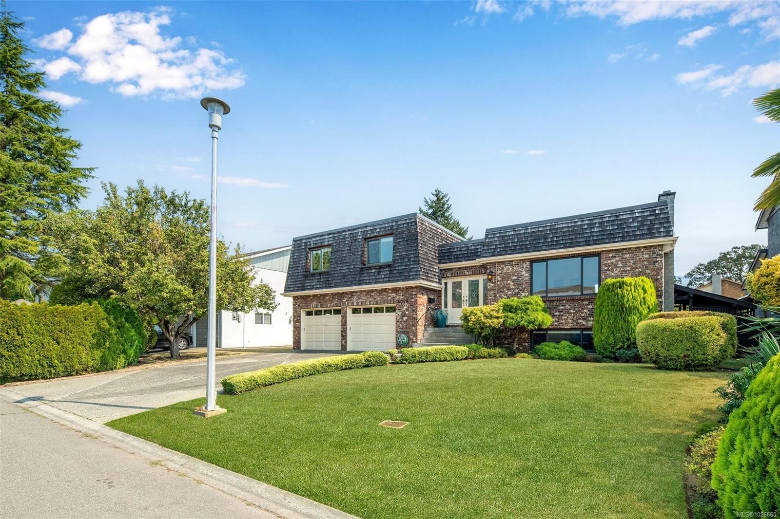 4059 Cavallin Crt, Saanich, BC