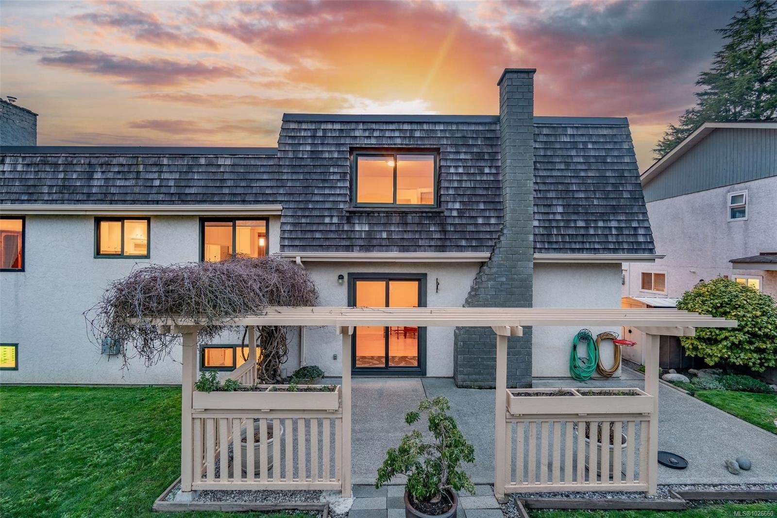 4059 Cavallin Crt, Saanich, BC