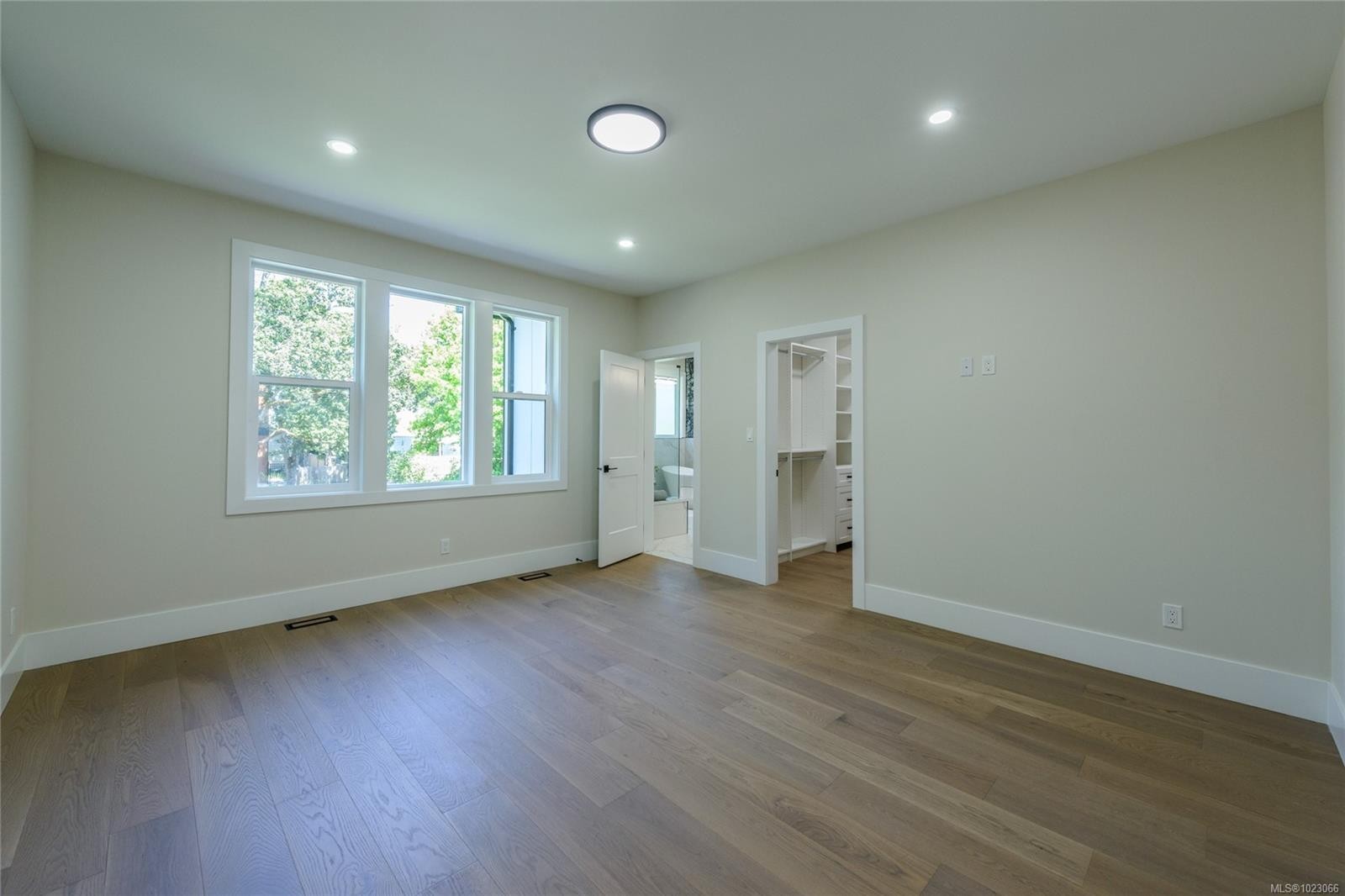 1246 Reynolds Rd, Saanich, BC