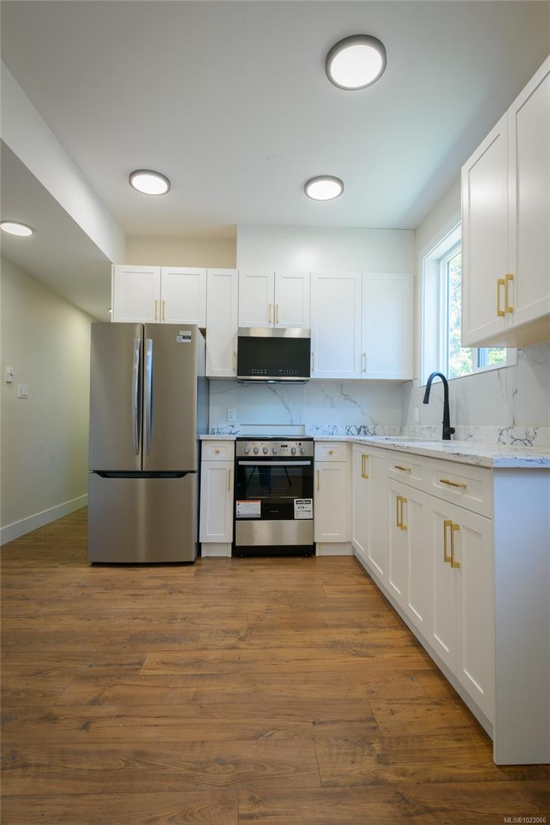 1246 Reynolds Rd, Saanich, BC