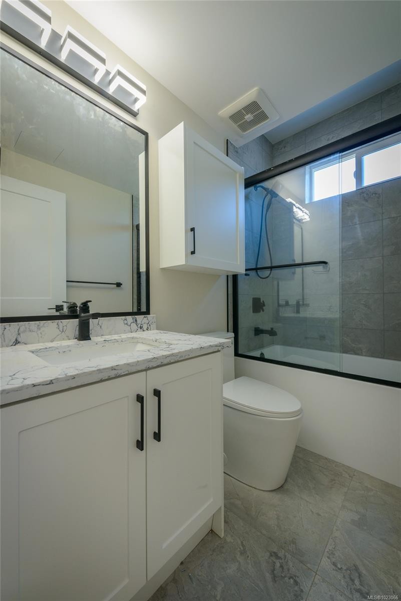 1246 Reynolds Rd, Saanich, BC