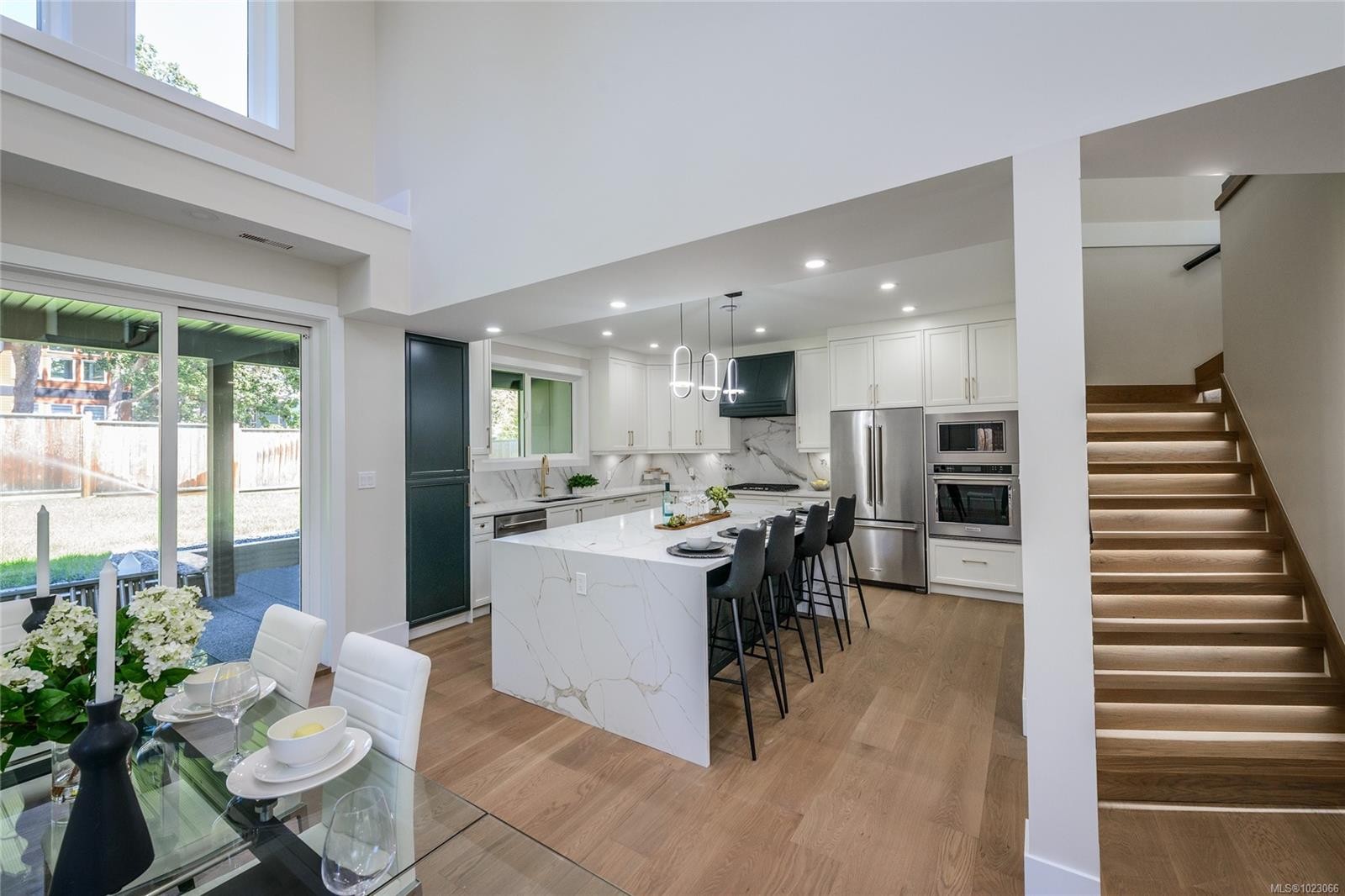 1246 Reynolds Rd, Saanich, BC