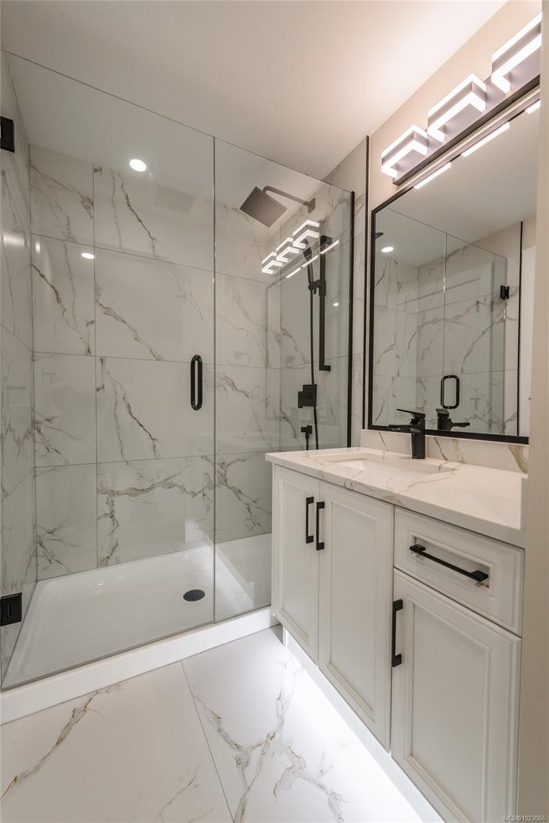 1246 Reynolds Rd, Saanich, BC