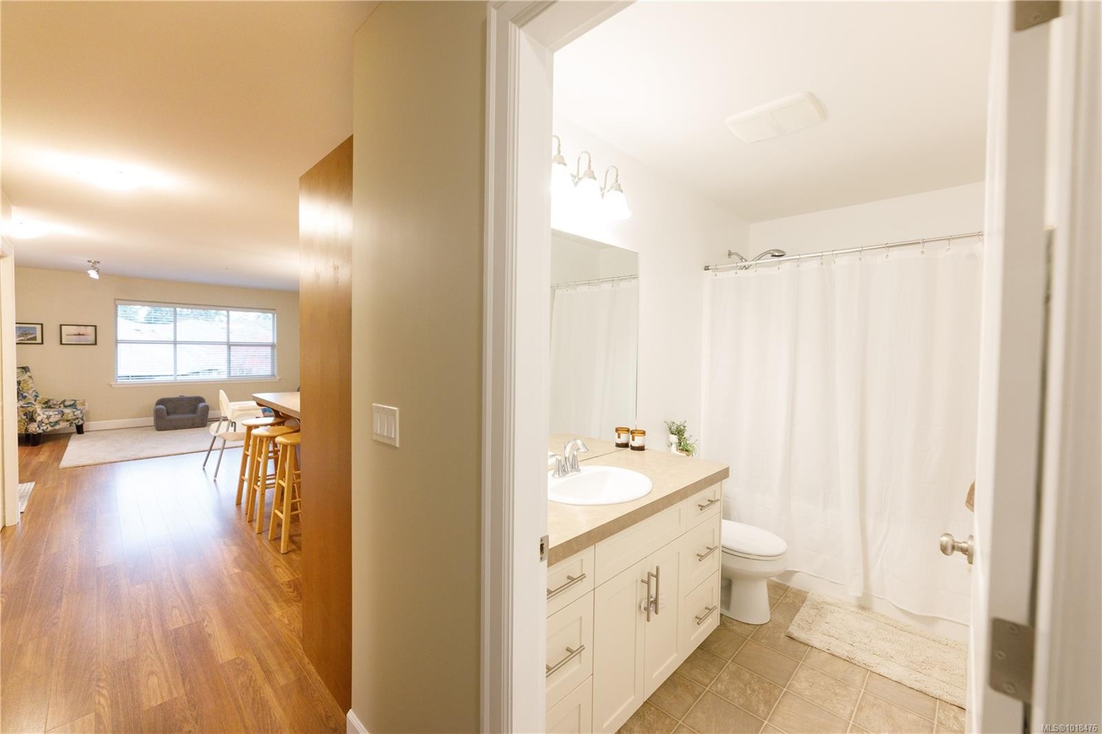 202-4460 Hedgestone Pl, Nanaimo, BC