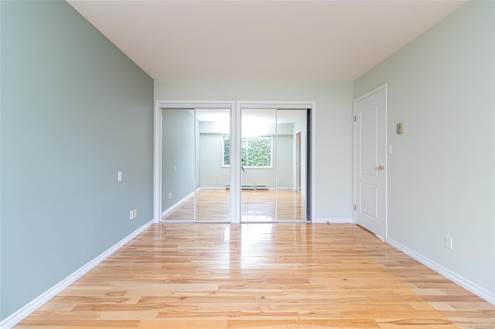 2320 Hazelton Pl, Saanich, BC