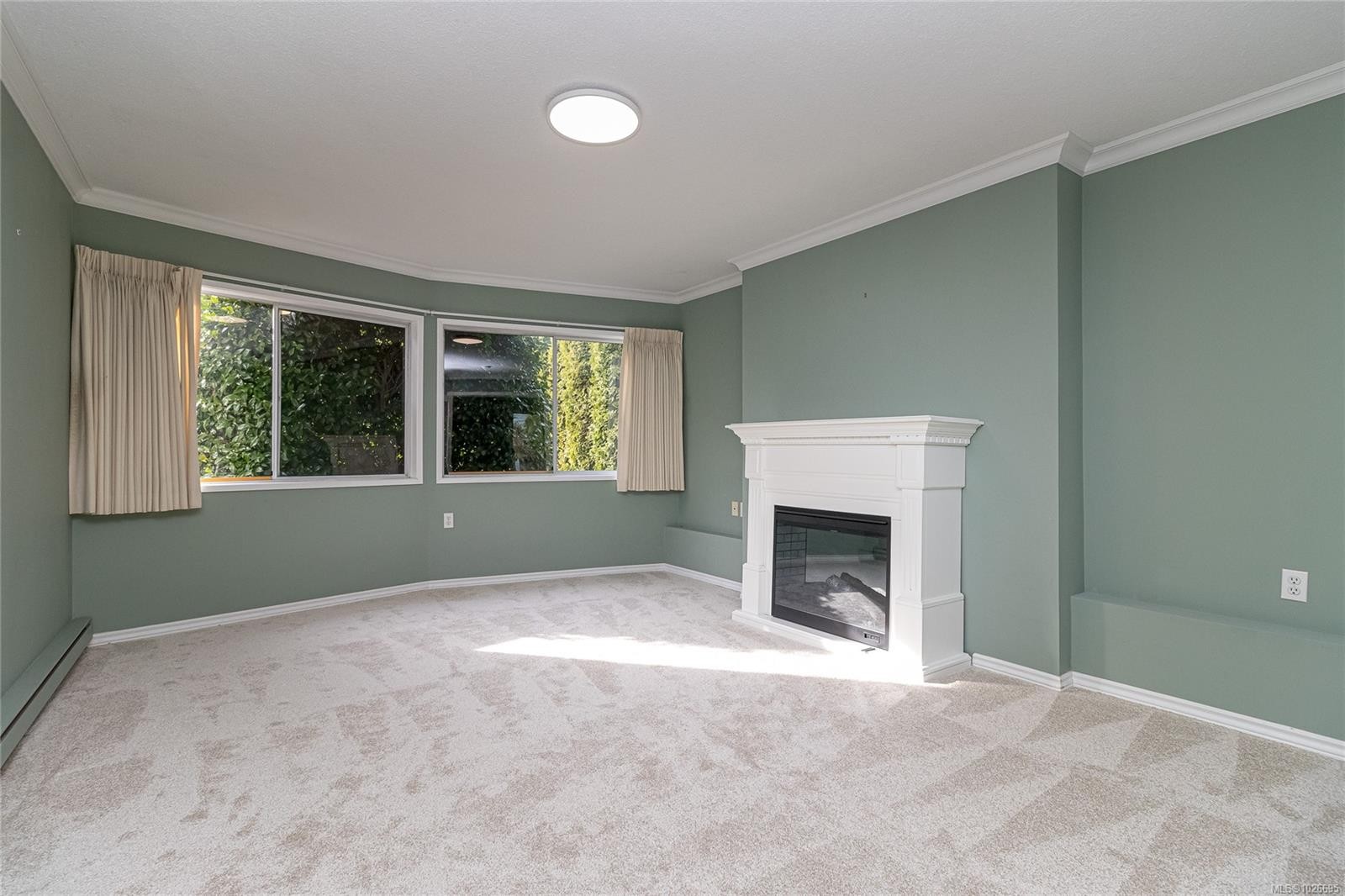 2320 Hazelton Pl, Saanich, BC