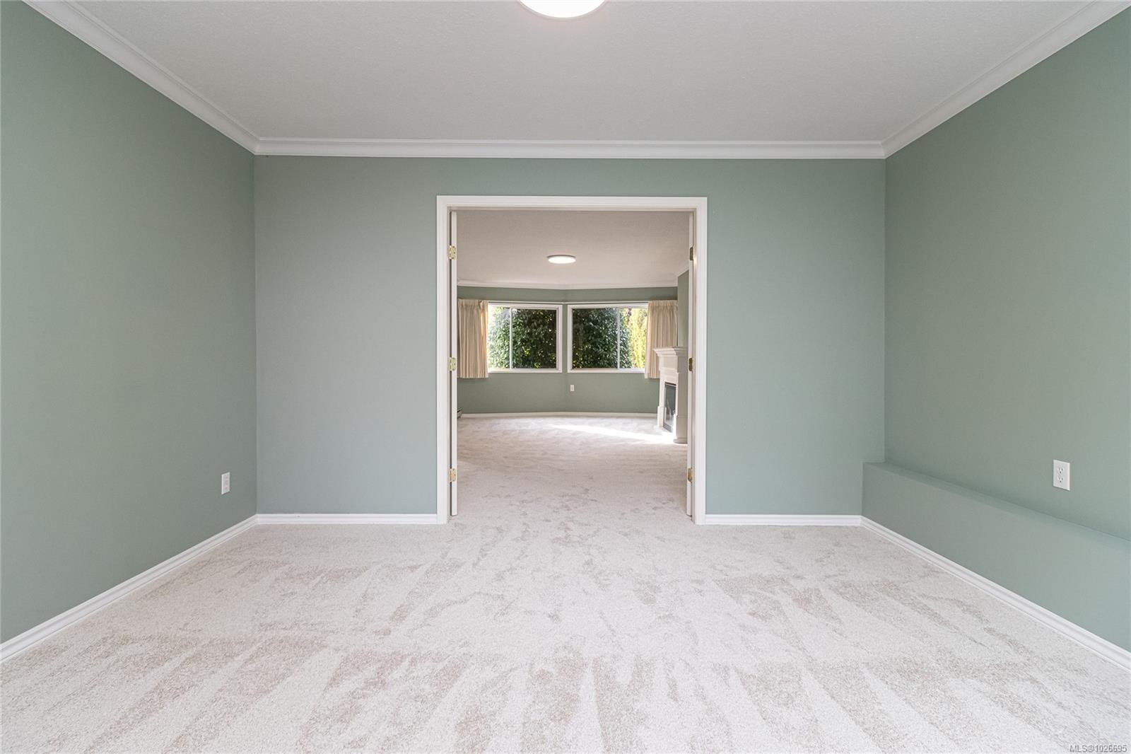 2320 Hazelton Pl, Saanich, BC