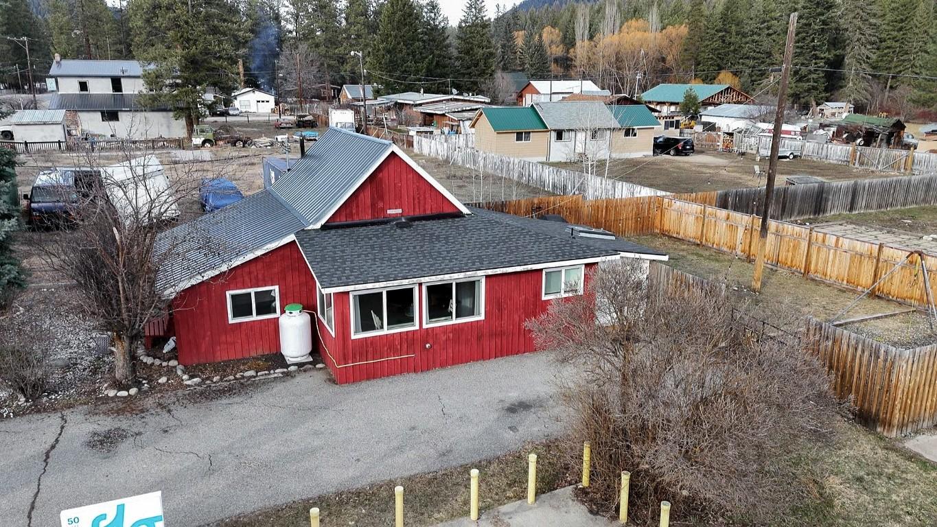 5844 Highway 33, Beaverdell, BC - Outdoor