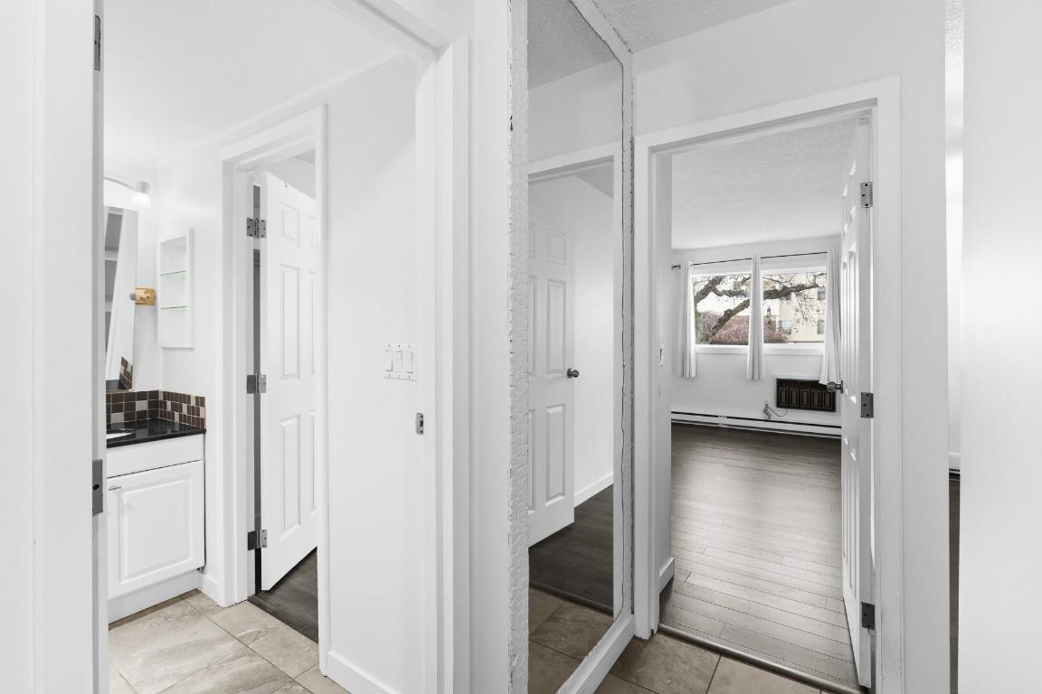 112-445 All Star Court, Kelowna, BC - Indoor Photo Showing Other Room