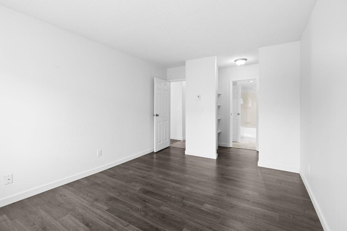 112-445 All Star Court, Kelowna, BC - Indoor Photo Showing Other Room