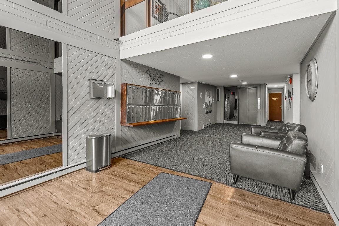 112-445 All Star Court, Kelowna, BC - Indoor Photo Showing Other Room