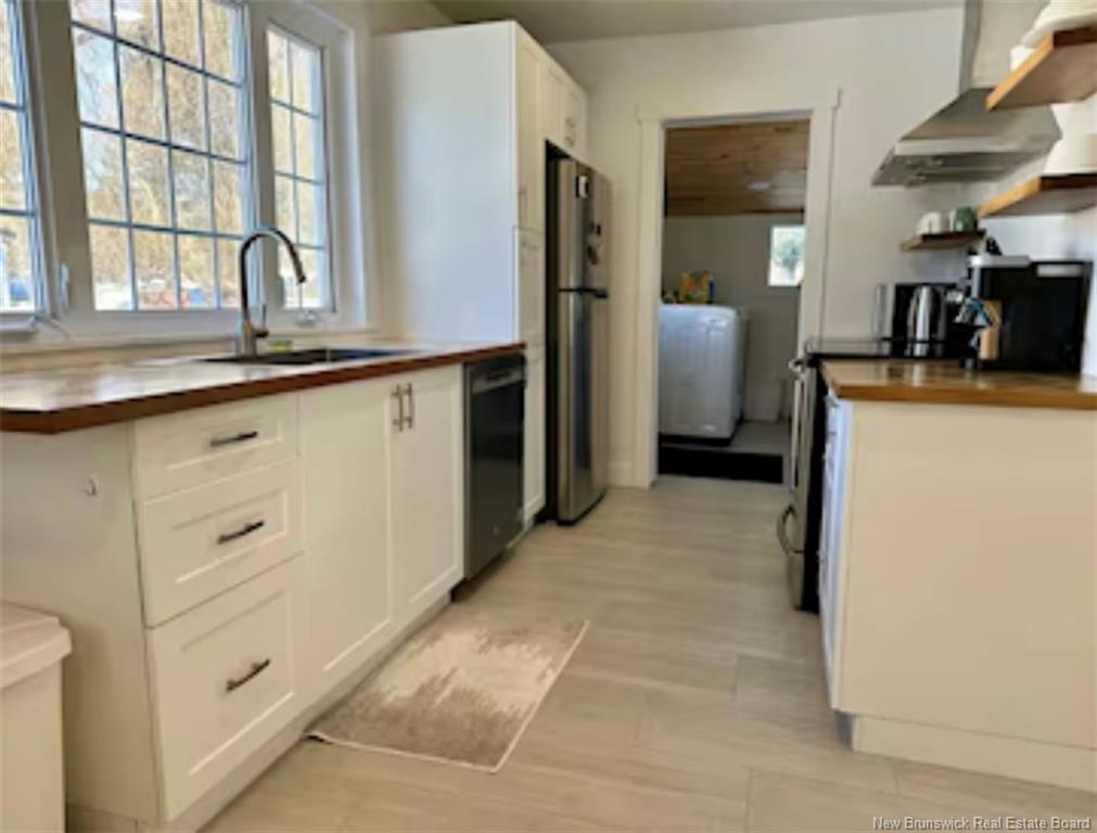 733 Maclaren Ave, Devon, NB