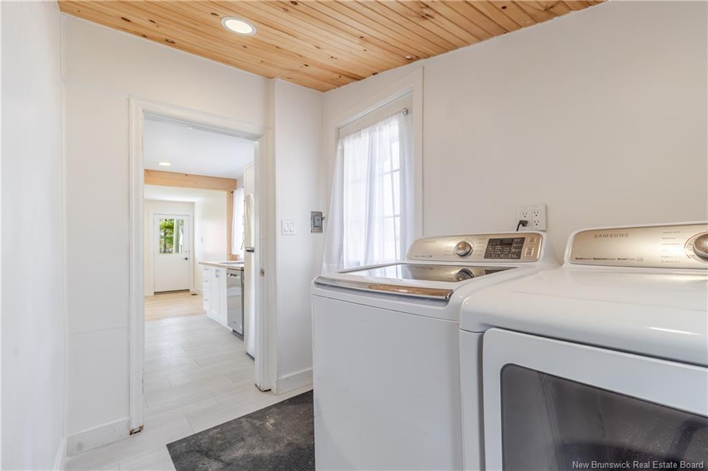 733 Maclaren Ave, Devon, NB