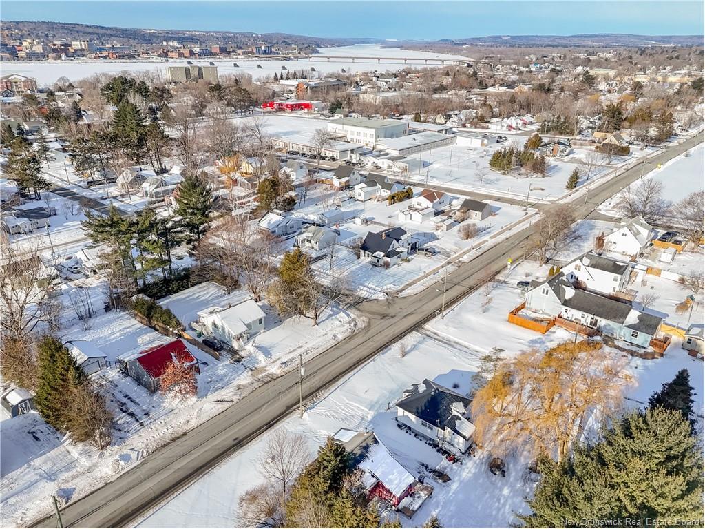 733 Maclaren Ave, Devon, NB