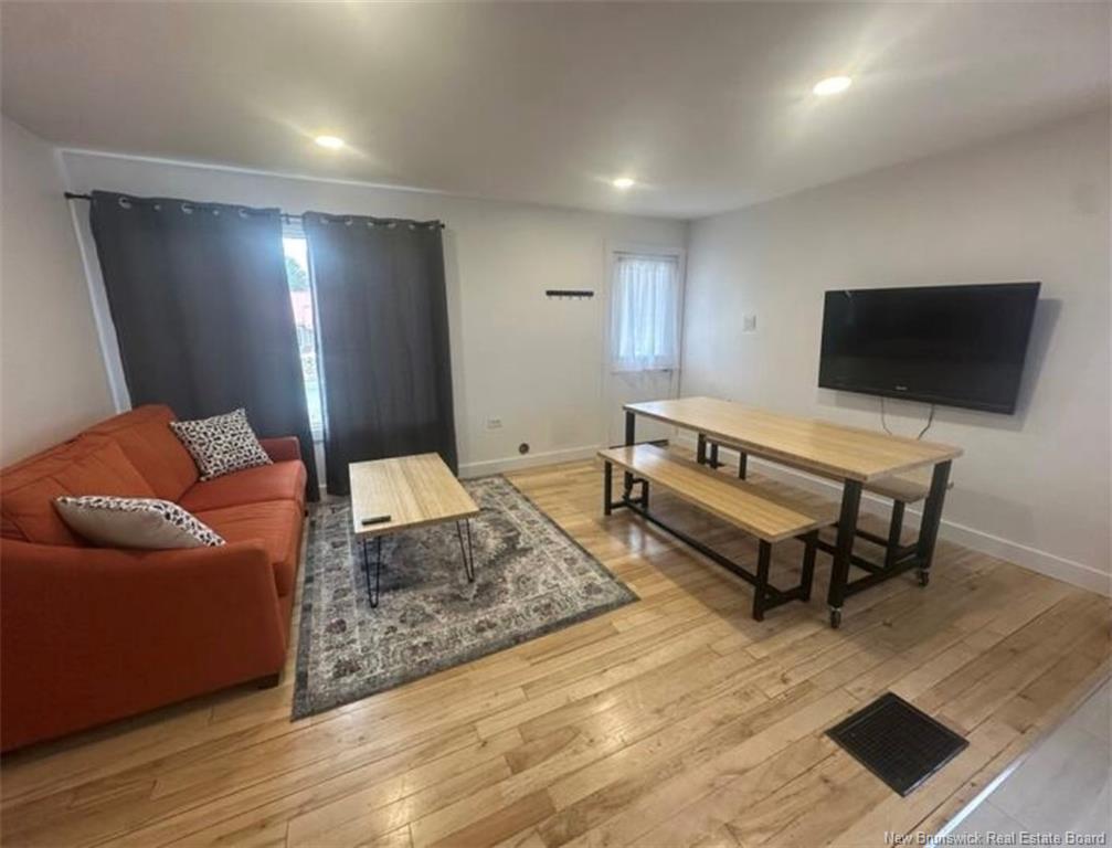 733 Maclaren Ave, Devon, NB