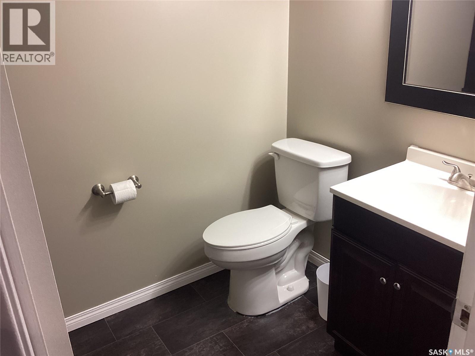 3709 Caen Avenue, Regina, SK - Indoor Photo Showing Bathroom