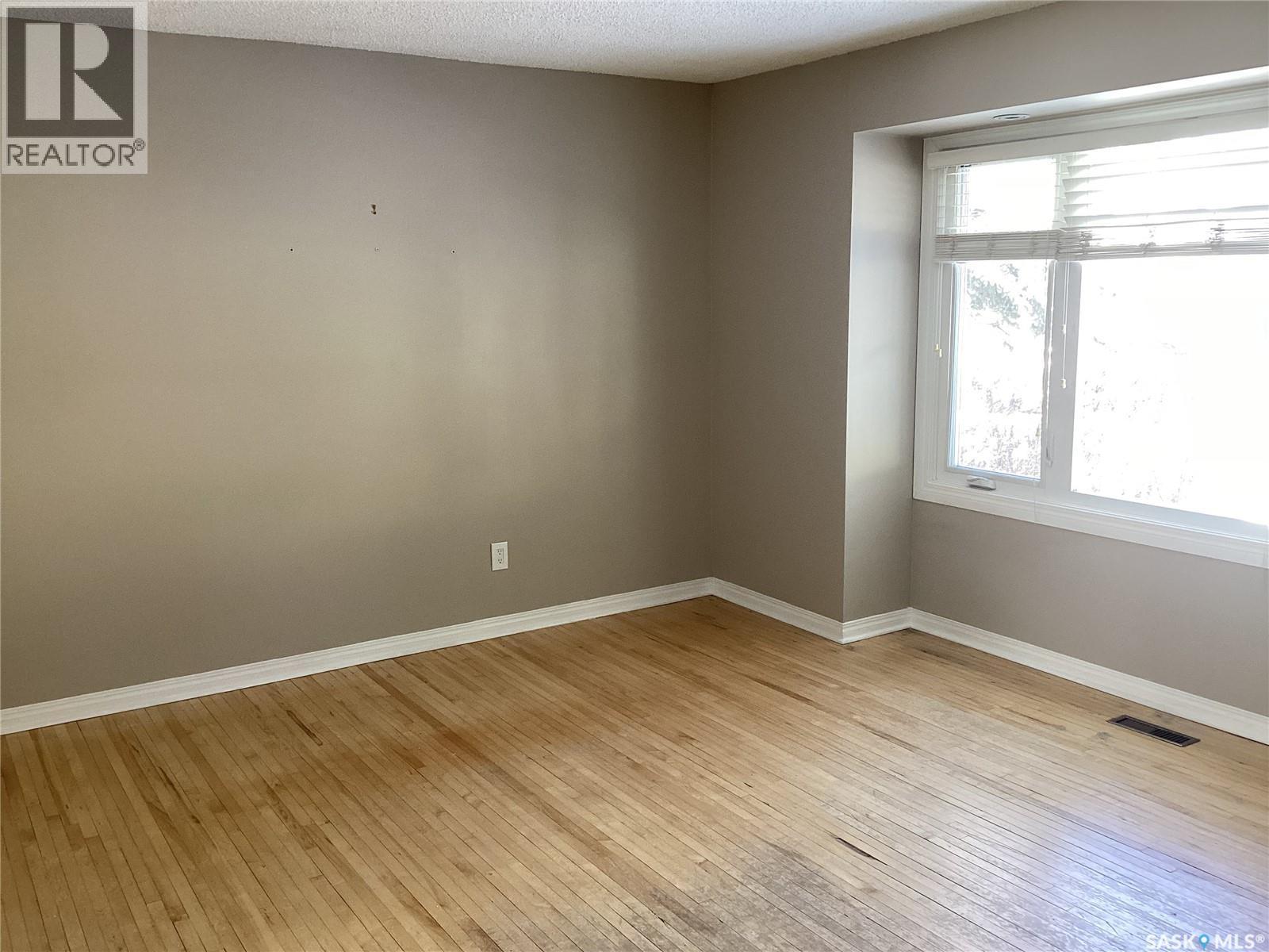 3709 Caen Avenue, Regina, SK - Indoor Photo Showing Other Room