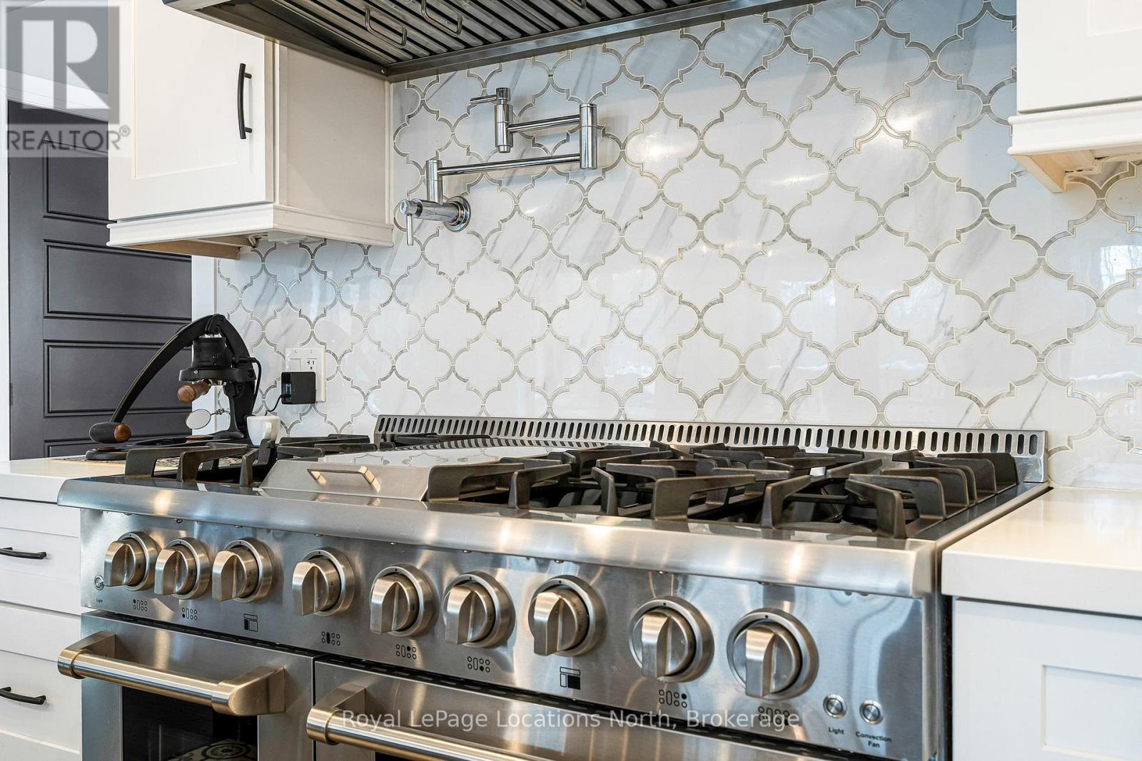 3 Holly Court, Collingwood, ON - Indoor Photo Showing Kitchen