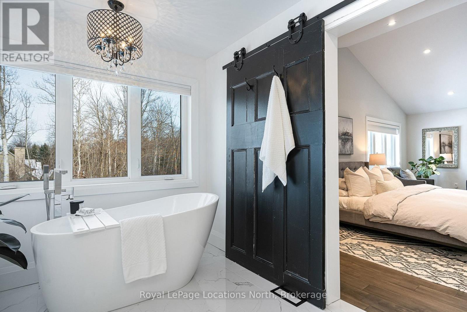 3 Holly Court, Collingwood, ON - Indoor