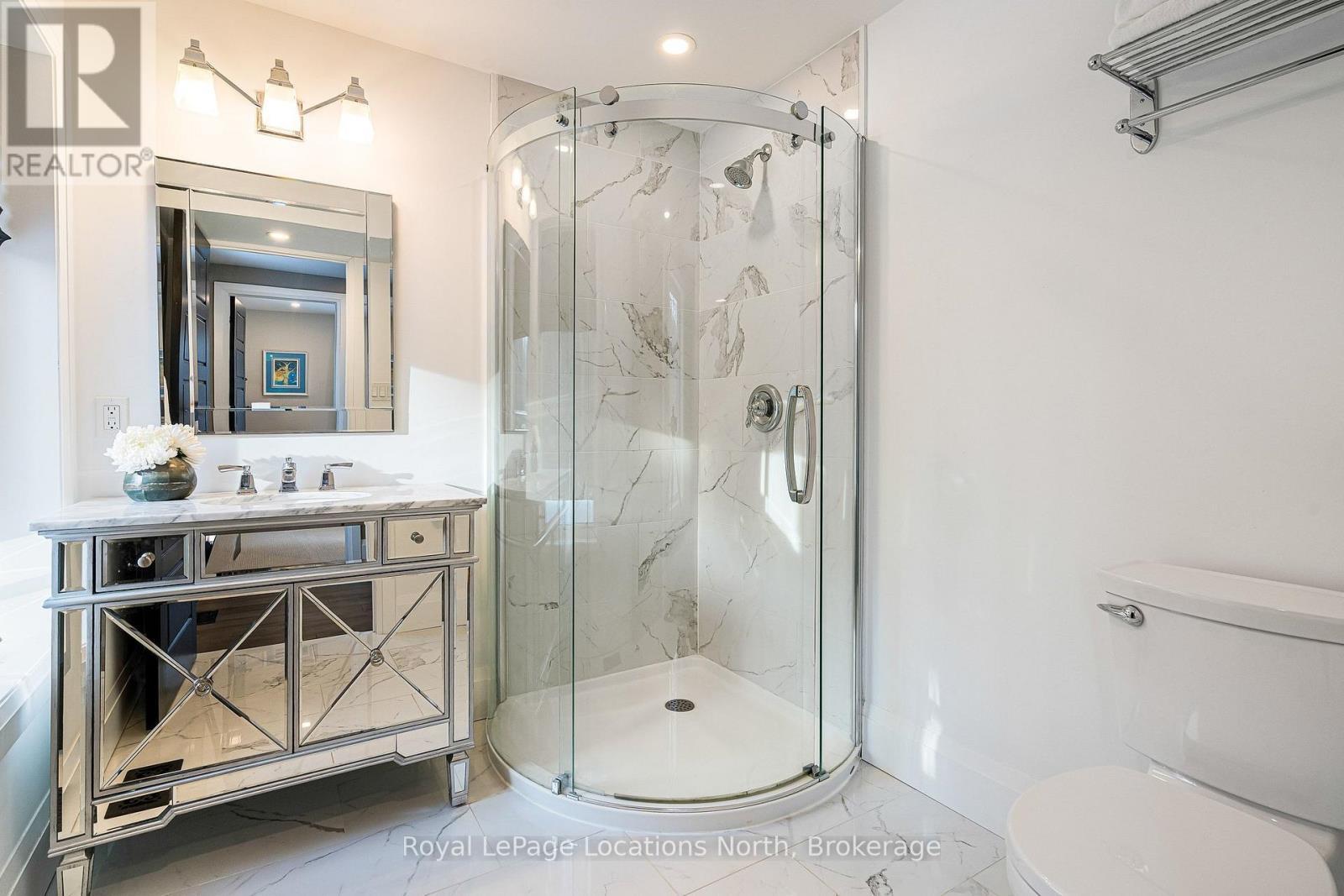 3 Holly Court, Collingwood, ON - Indoor Photo Showing Bathroom