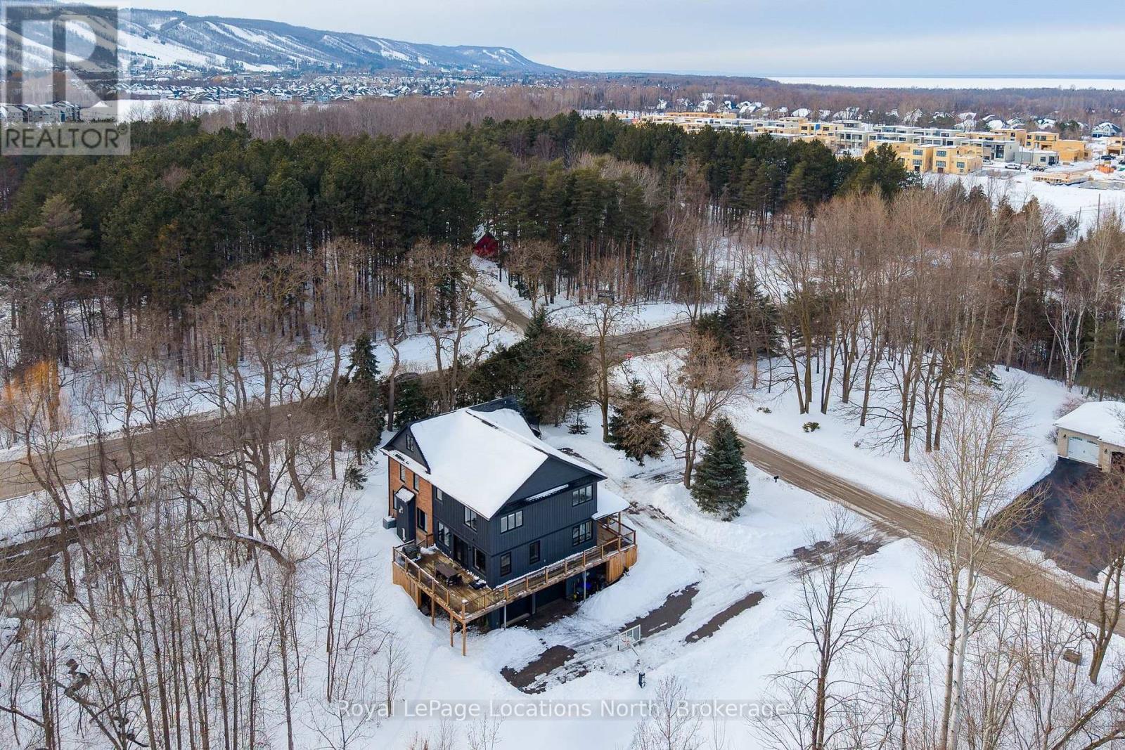 3 Holly Court, Collingwood, ON - Outdoor With View