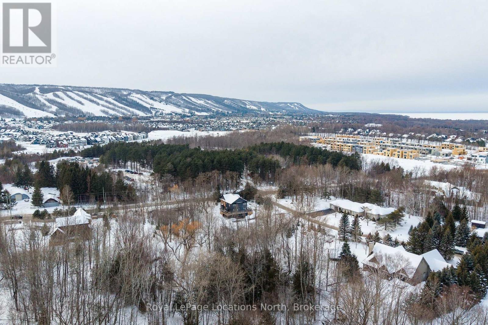 3 Holly Court, Collingwood, ON - Outdoor With View