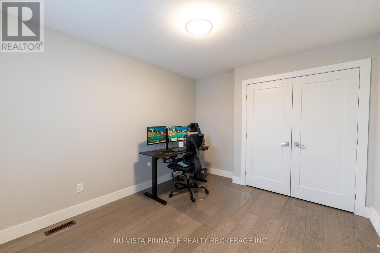 3354 Mersea Street, London South (South V), ON - Indoor