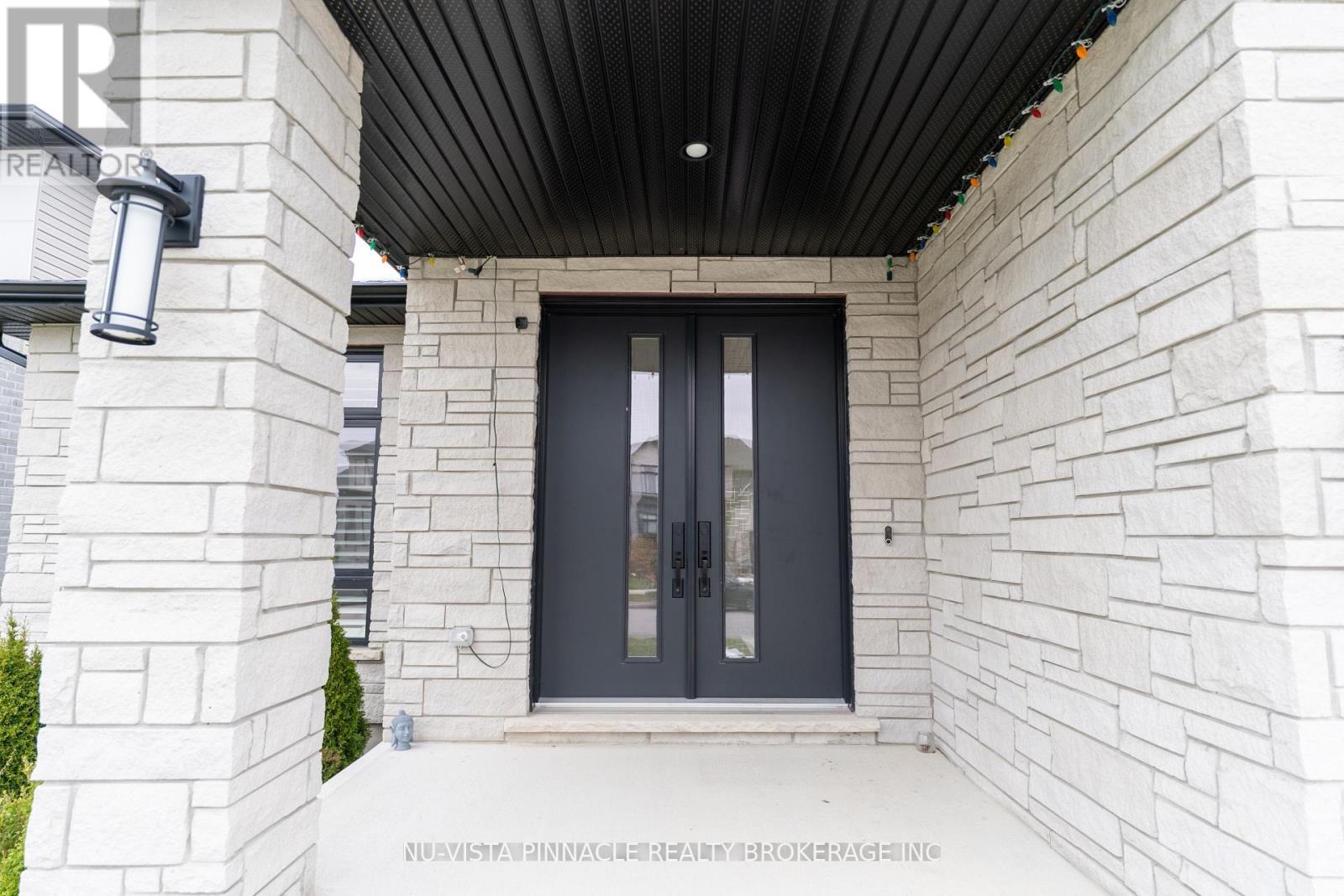 3354 Mersea Street, London South (South V), ON - Outdoor With Exterior