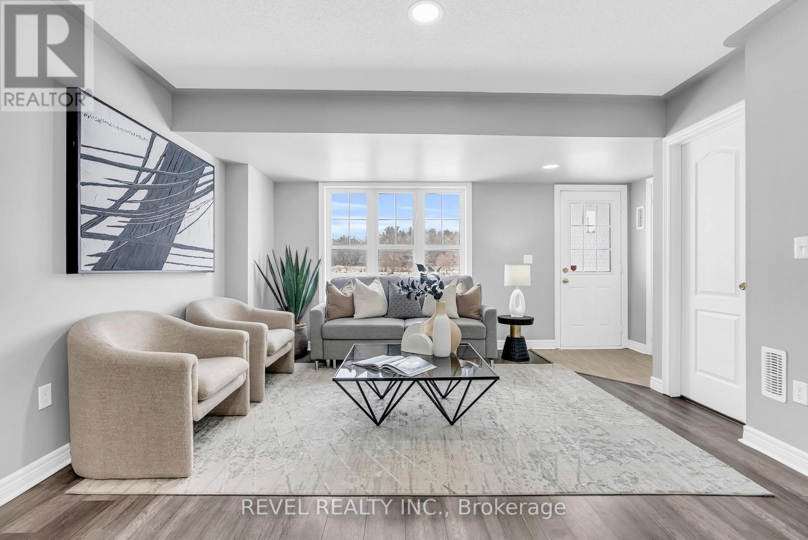 1769 Carousel Drive, Pickering, ON - Indoor Photo Showing Living Room