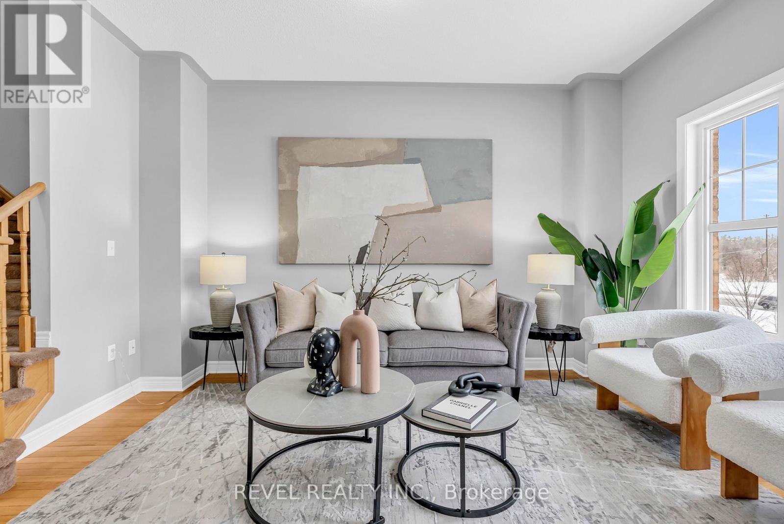 1769 Carousel Drive, Pickering, ON - Indoor Photo Showing Living Room