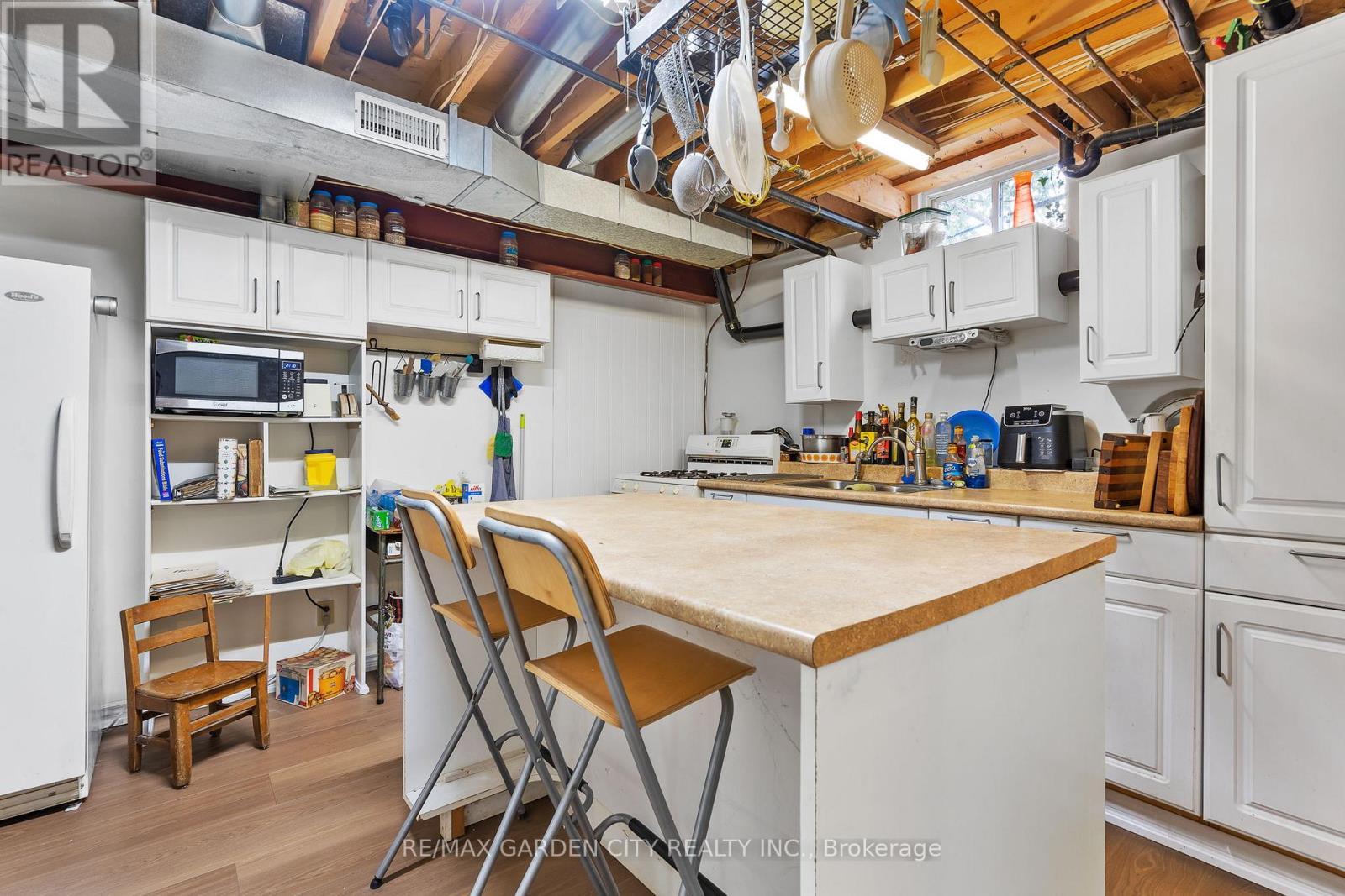 5114 Meadowood Lane, Lincoln (Beamsville), ON - Indoor