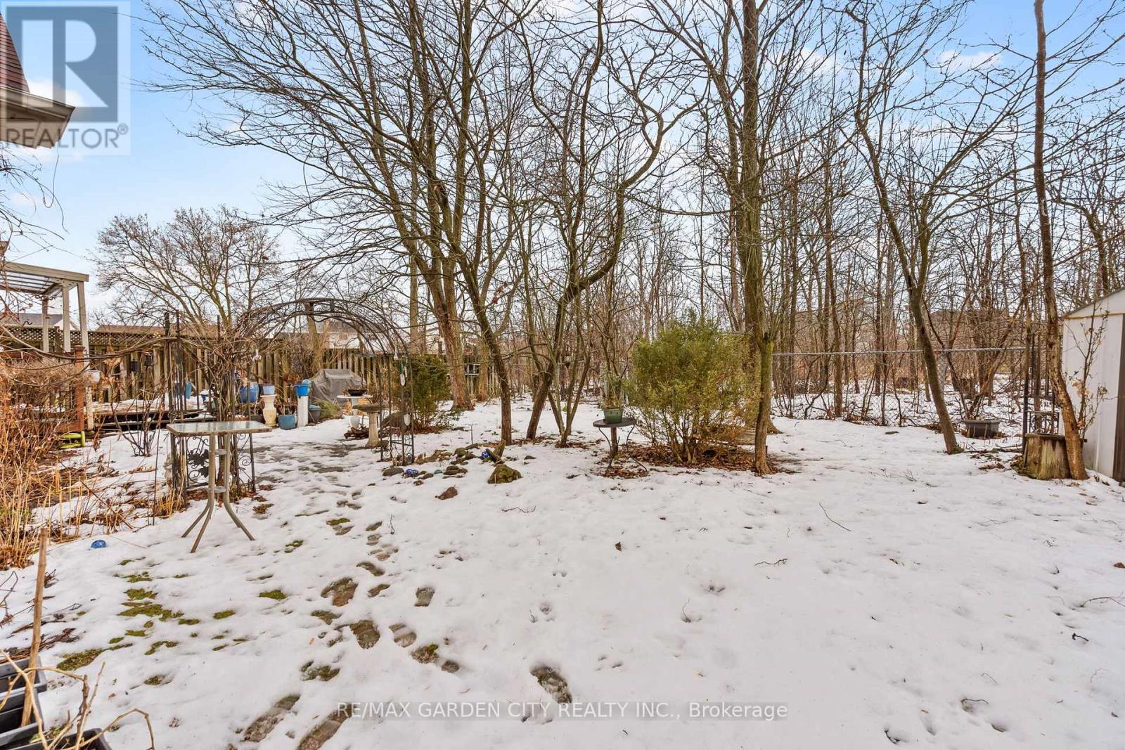 5114 Meadowood Lane, Lincoln (Beamsville), ON - Outdoor