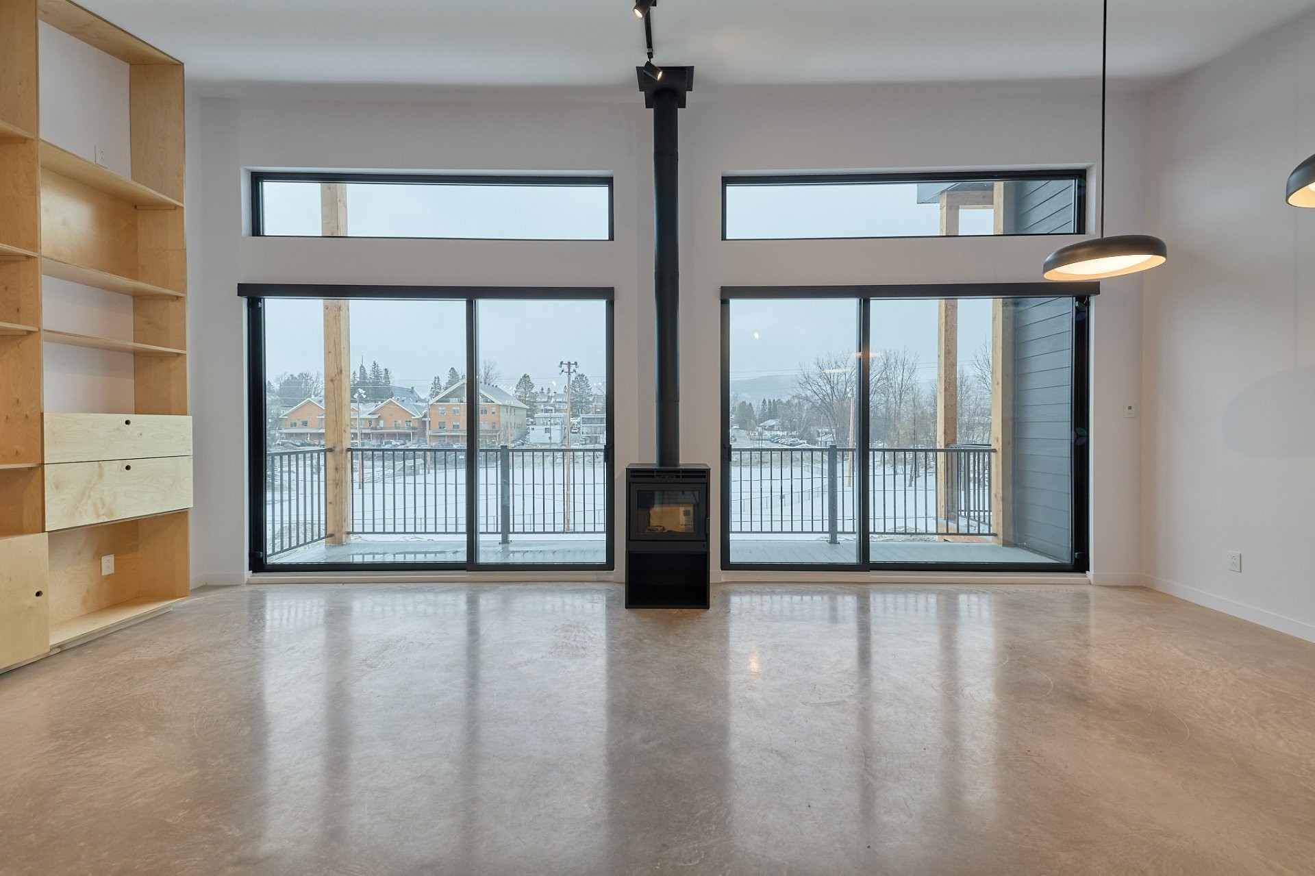 Vue d'ensemble - 538 Rue Désormeaux, Saint-Donat, QC - Indoor Photo Showing Other Room