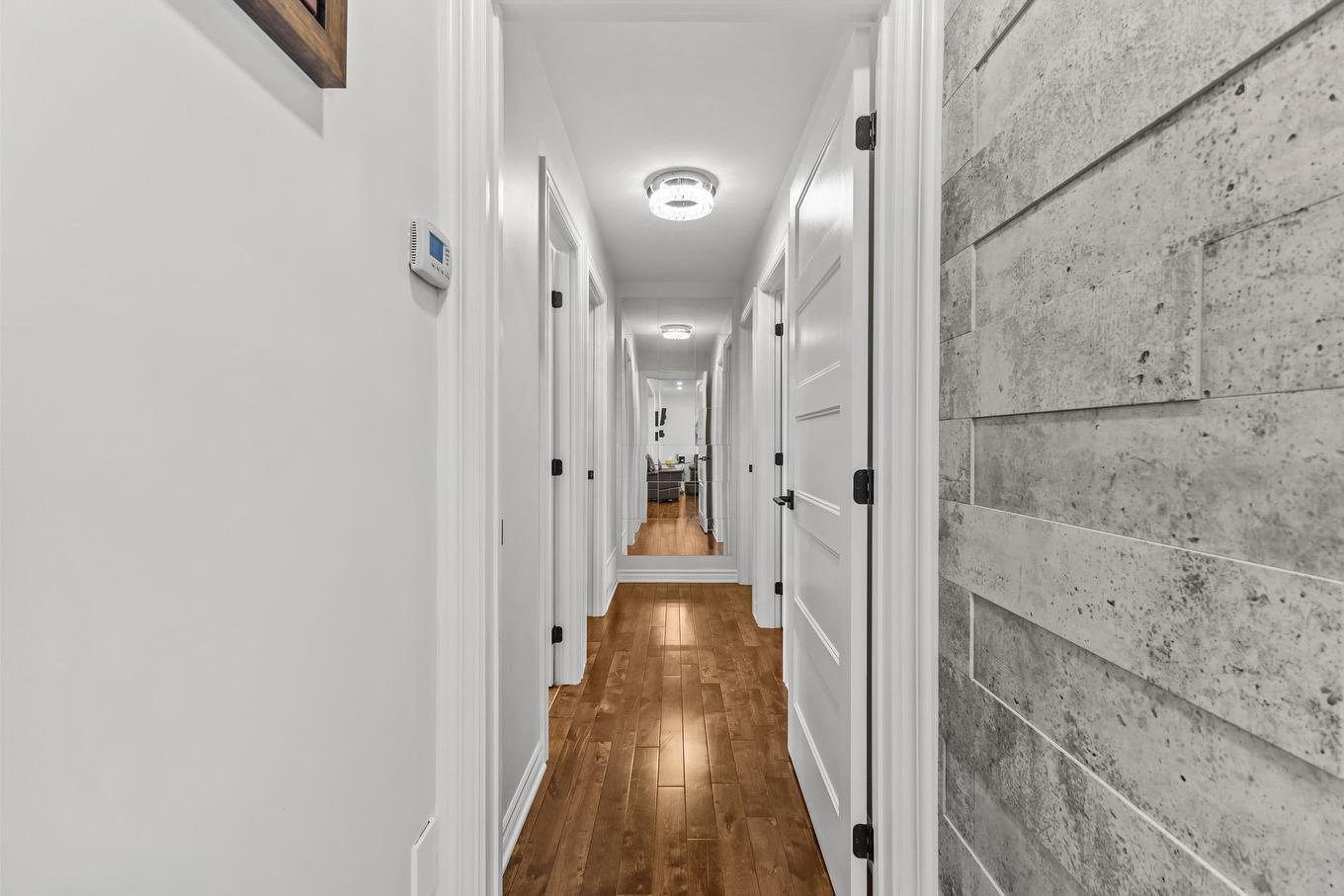 Autre - 848 Rue Gilles, Laval (Fabreville), QC - Indoor Photo Showing Other Room