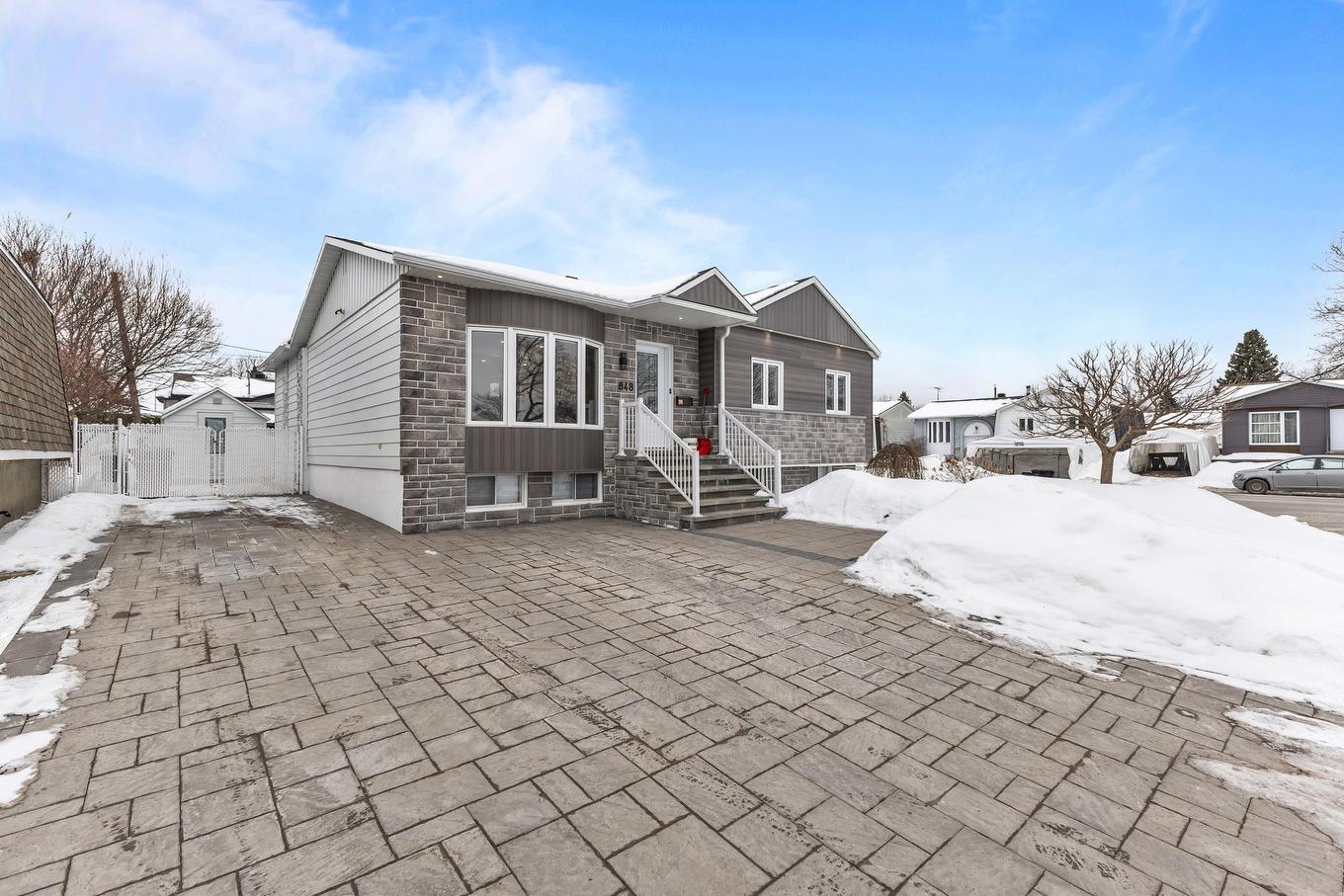 Façade - 848 Rue Gilles, Laval (Fabreville), QC - Outdoor With Facade