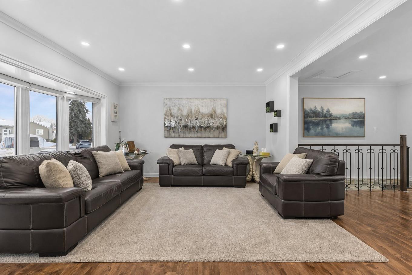 Salon - 848 Rue Gilles, Laval (Fabreville), QC - Indoor Photo Showing Living Room