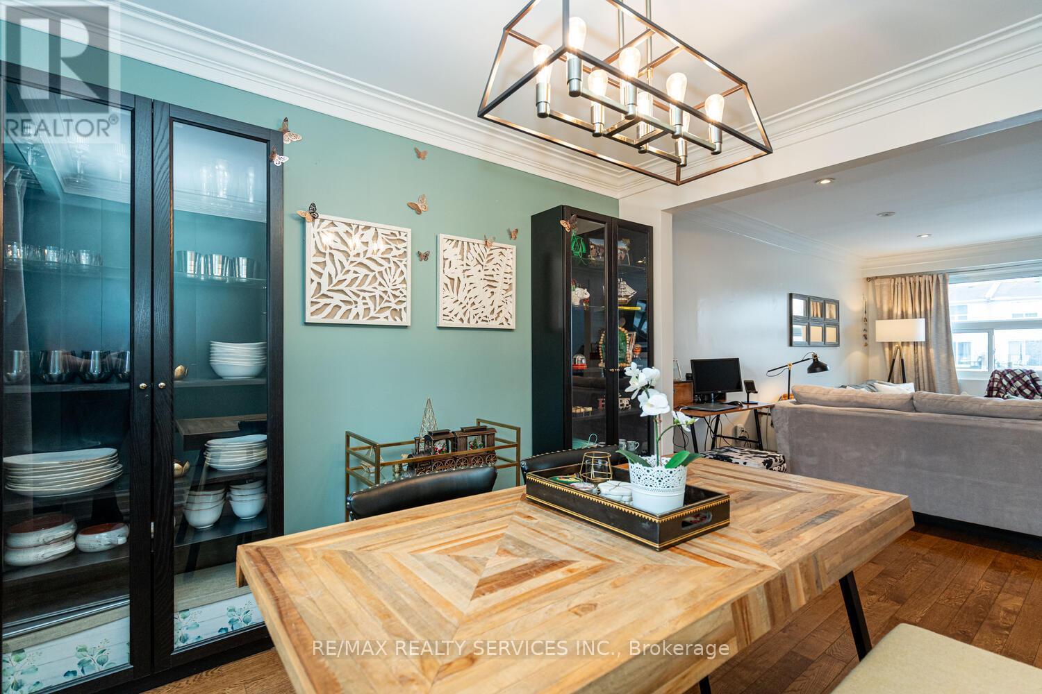 145 - 1050 Shawnmarr Road, Mississauga, ON - Indoor Photo Showing Other Room