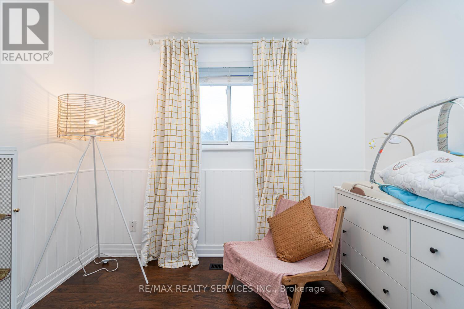 145 - 1050 Shawnmarr Road, Mississauga, ON - Indoor Photo Showing Bedroom