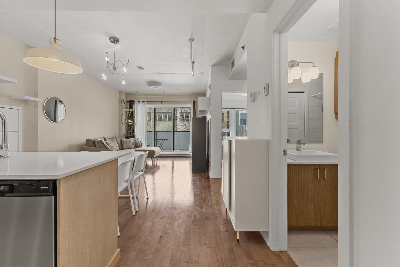 Overall view - 203-2229 Rue Ste-Catherine E., Montréal (Ville-Marie), QC - Indoor Photo Showing Kitchen