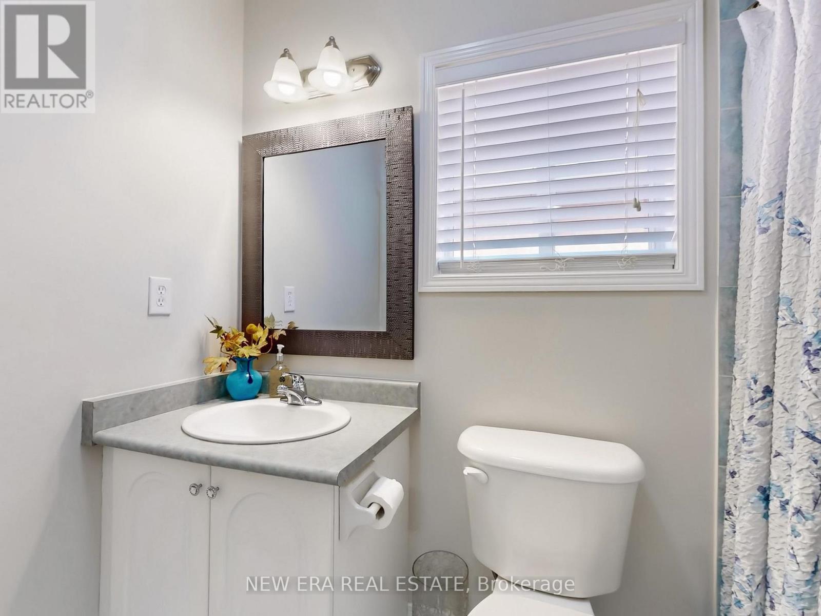 16 - 7360 Zinnia Place, Mississauga, ON - Indoor Photo Showing Bathroom