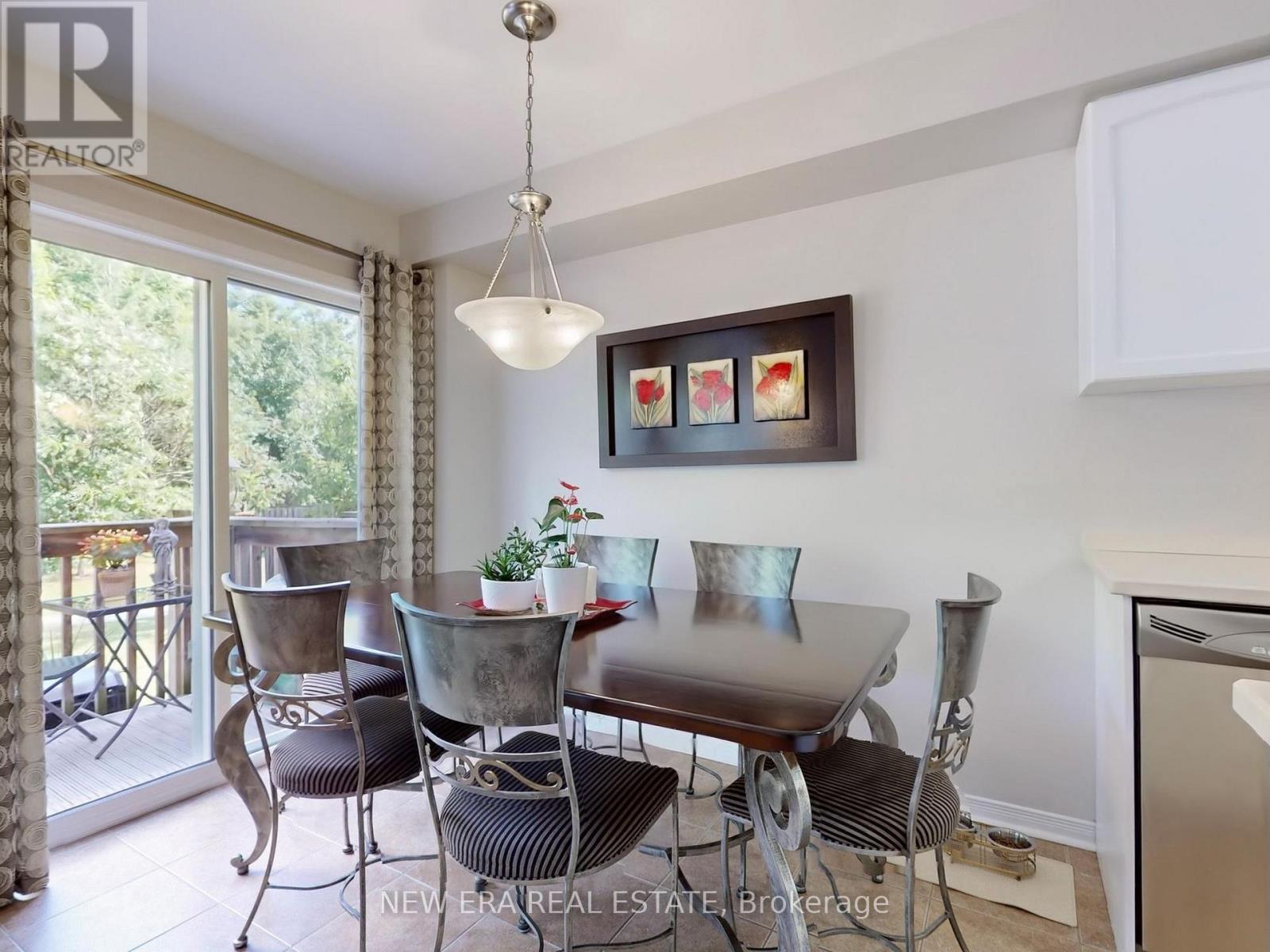 16 - 7360 Zinnia Place, Mississauga, ON - Indoor Photo Showing Dining Room