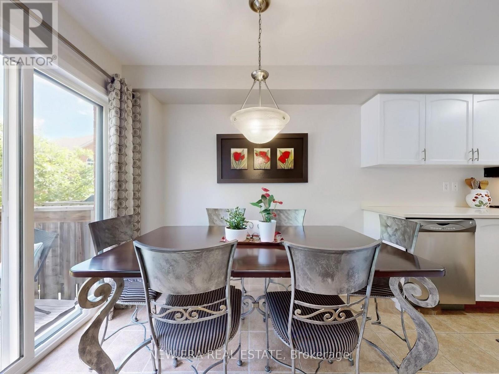 16 - 7360 Zinnia Place, Mississauga, ON - Indoor Photo Showing Dining Room