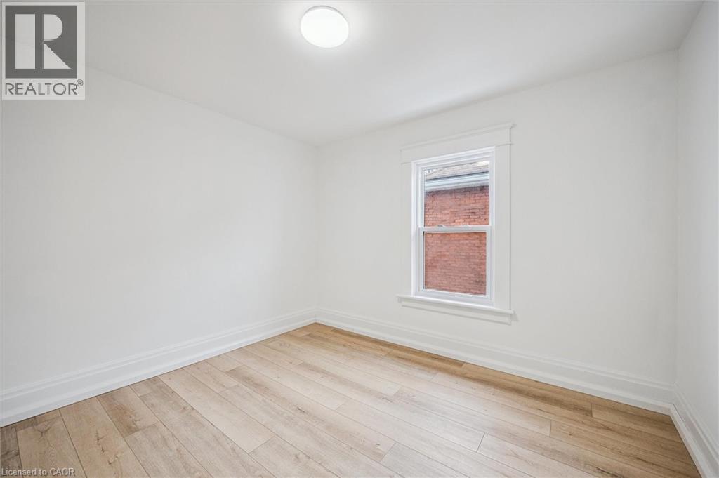 48 Rich Avenue, Cambridge, ON - Indoor Photo Showing Other Room