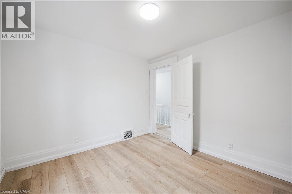 48 Rich Avenue, Cambridge, ON - Indoor Photo Showing Other Room