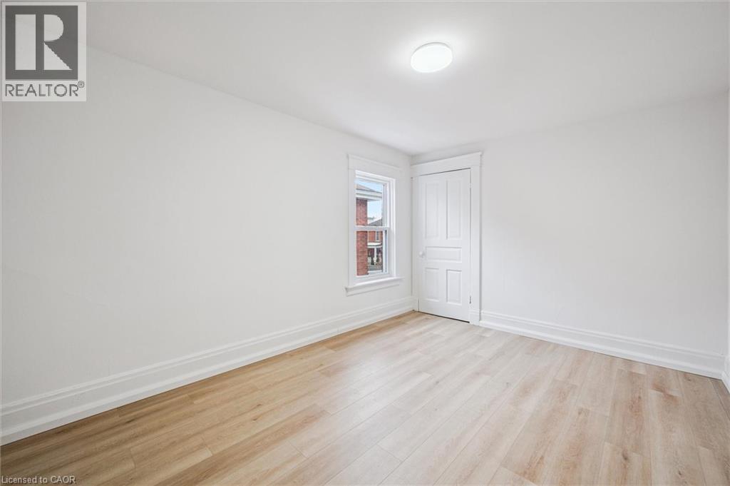 48 Rich Avenue, Cambridge, ON - Indoor Photo Showing Other Room