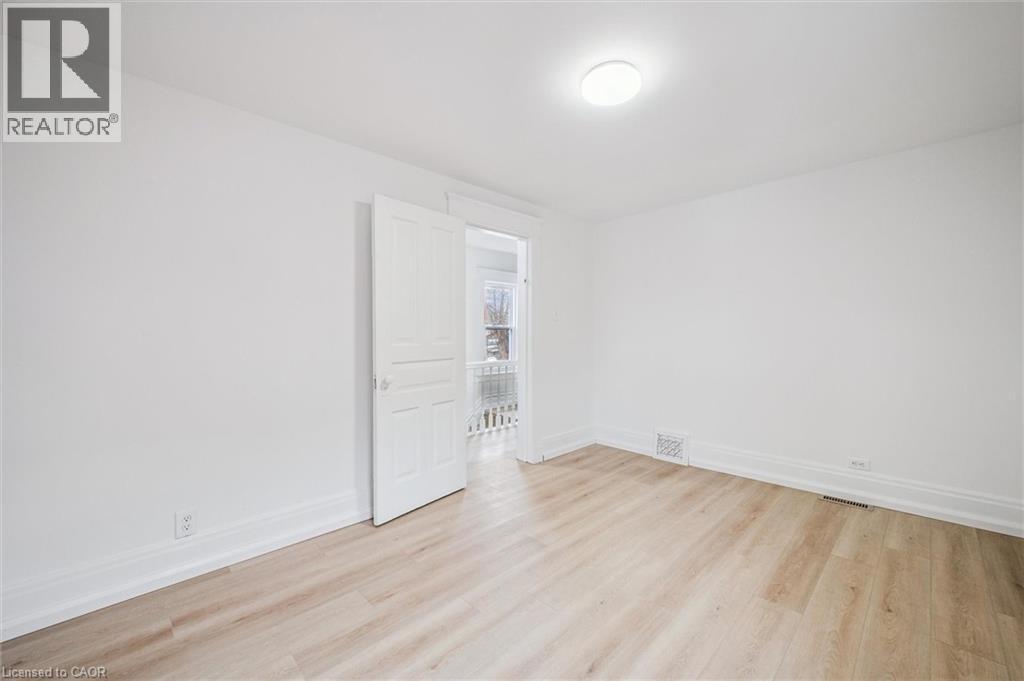 48 Rich Avenue, Cambridge, ON - Indoor Photo Showing Other Room