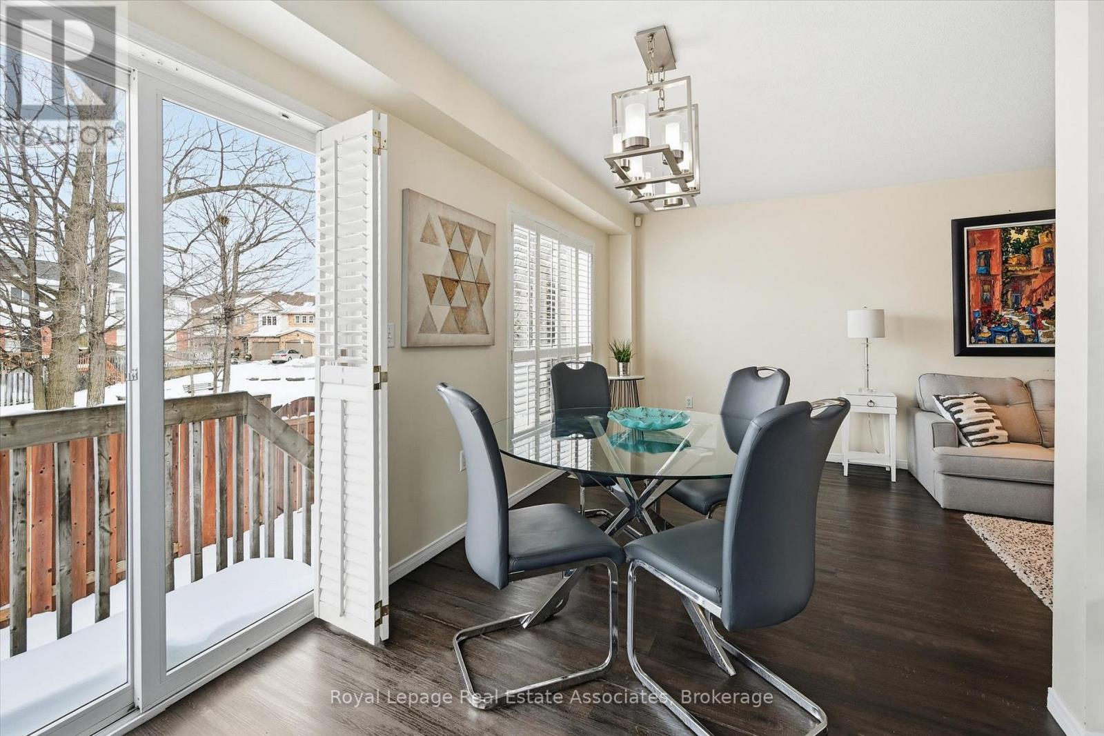 35 - 346 Highland Road W, Hamilton, ON - Indoor Photo Showing Dining Room