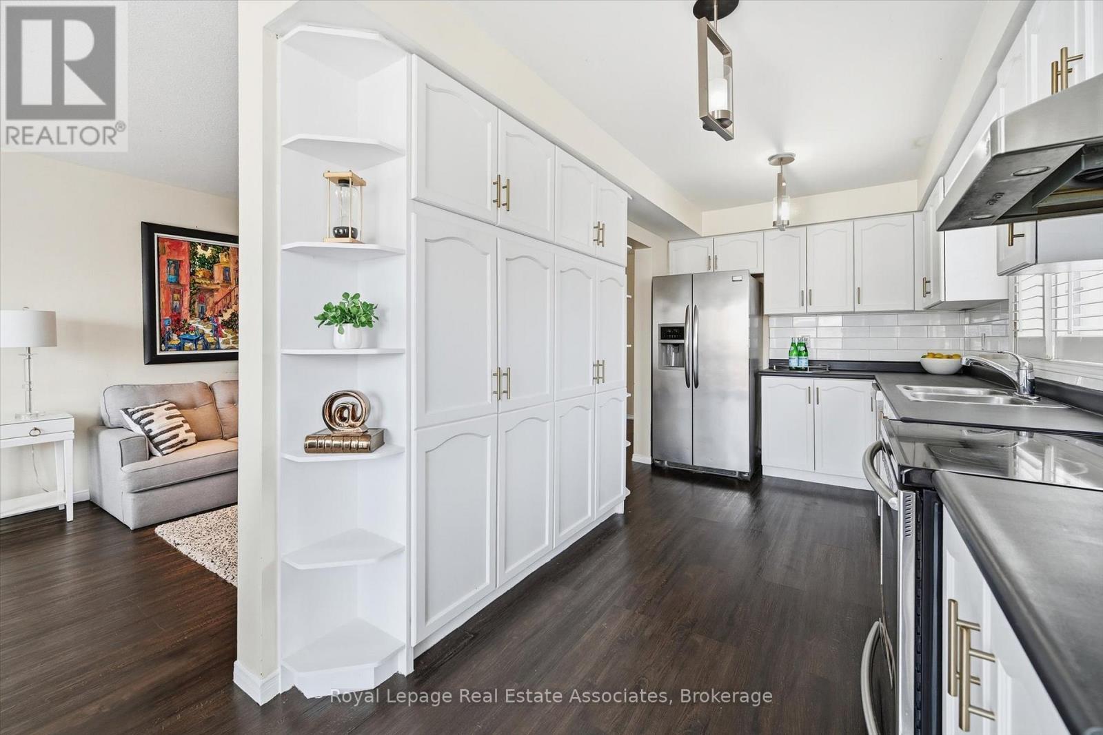 35 - 346 Highland Road W, Hamilton, ON - Indoor Photo Showing Kitchen