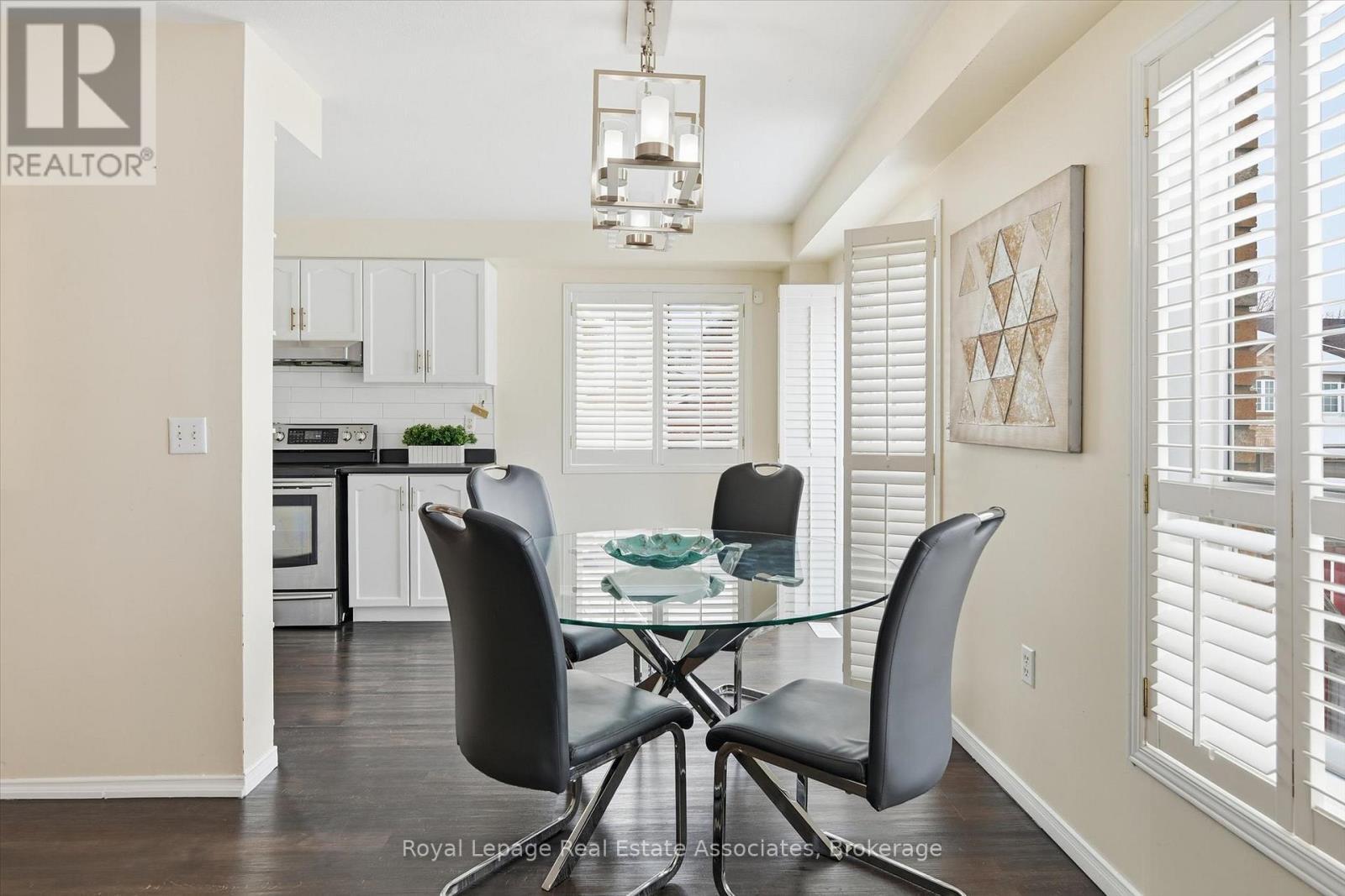 35 - 346 Highland Road W, Hamilton, ON - Indoor Photo Showing Dining Room
